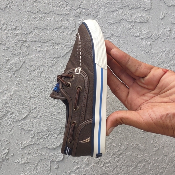 Nautica Kids Boat Shoe - Picture 4 of 17